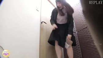 DLSL-456 03 Emergency situations and insane urinations of the office ladies. VOL. 6