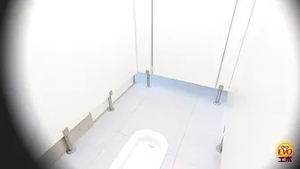 DLEE-536 03 Powerful discharges of piss at close-up ranges. Girl’s toilet urination voyeur