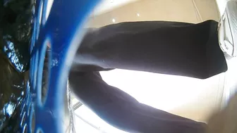 Beautiful Chinese Girls in Toilet 02