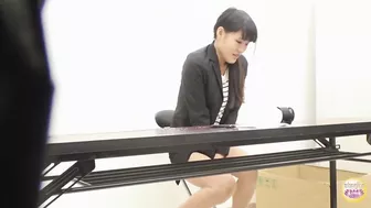 DLSL-302 02 Emergency situations and insane urinations of the office ladies. VOL. 5