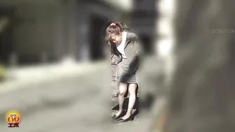 DLEE-561 03 Japanese style toilet voyeur: female urine laser beams striking inside the toilet tank after a little leak in the panties! VOL. 5