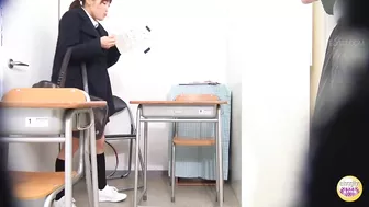 DLSL-517 01 Pleasant holy water leakage. Women’s special habit of patience and incontinence. VOL. 3