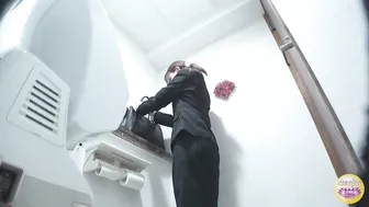 DLSL-518 03 Drinks were mixed with aphrodisiacs and diuretic ingredients during interview. Girls enduring pleasure and urge to urinate