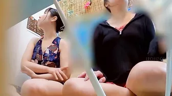 DLSL-534 03 Beautiful women rushing to the beach house toilet. Standing naked and pissing in the summer. VOL. 3