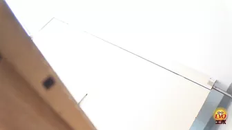 DLEE-635 02 Japanese style toilet voyeur: naked urination of neat and clean women. Propensity? Stress? Habit?