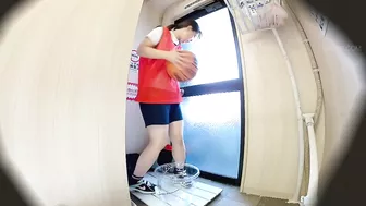 DLEE-636 04 Behind the scenes of the girls’ school gymnasium. Bucket peeing in standing position!