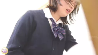DLSL-566 01 Schoolgirls secret abnormal “pleasure” moments during school life. Urination endurance until very end