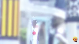 DLEE-660 06 Japanese-style toilet hidden camera: high school girls with powerful pee streams. VOL. 3