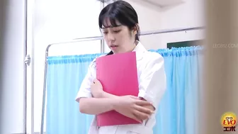 DLEE-720 04 Nurses at the bladder limit with pee protruding halfway! Japanese style toilet voyeur