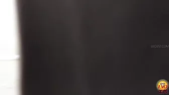 DLEE-720 05 Nurses at the bladder limit with pee protruding halfway! Japanese style toilet voyeur