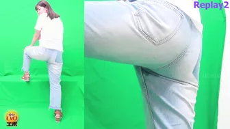 DLEE-744 02 Hidden camera: jeans models photo session. Wetting from mixed diuretic drinks