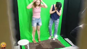 DLEE-744 05 Hidden camera: jeans models photo session. Wetting from mixed diuretic drinks