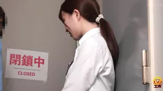 DLEE-747 04 Schoolgirls wetting themselves in front of the occupied toilet.