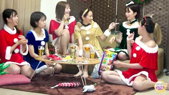 DLSL-604 01 Girls only christmas pee party.