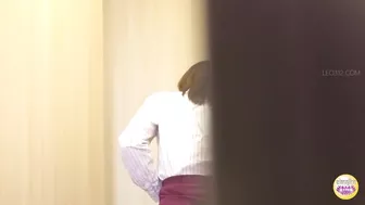 DLSL-603 03 Urinating emergency! Again! OL’s holding pee to the limit then wetting or pissing on the company’s veranda. VOL 7