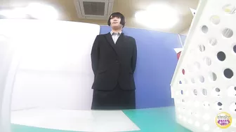 DLSL-603 05 Urinating emergency! Again! OL’s holding pee to the limit then wetting or pissing on the company’s veranda. VOL 7