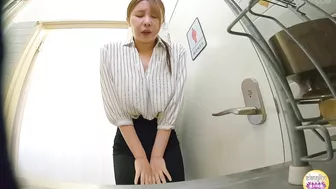 DLSL-603 06 Urinating emergency! Again! OL’s holding pee to the limit then wetting or pissing on the company’s veranda. VOL 7