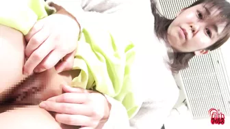 DLFF-649 03 Shameful fart came out while woman was urinating with wide opened pussy.