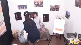 DLSL-607 03 Pee holding limit was reached during naked model drawing.