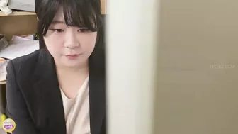 DLSL-608 03 Remote G sports vibrator and pee training.