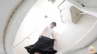 DLSL-594 05 Explosive urination scenes of women who find pleasure in the urge to urinate. (Aphrodisiac mixed drinks)