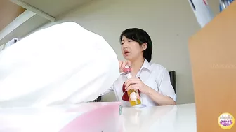 DLSL-594 06 Explosive urination scenes of women who find pleasure in the urge to urinate. (Aphrodisiac mixed drinks)