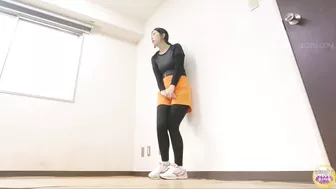 DLSL-615 01 Sports club hidden camera: girls peeing desperation situations.