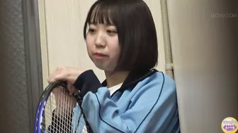 DLSL-615 02 Sports club hidden camera: girls peeing desperation situations.