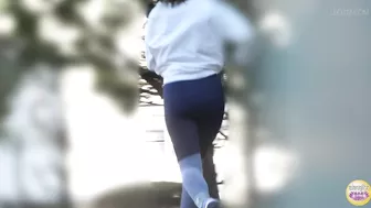 DLSL-615 05 Sports club hidden camera: girls peeing desperation situations.