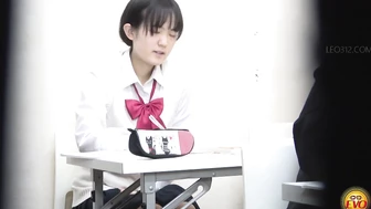 DLEE-764 05 Hidden camera inside high school. Girls line up and pee.