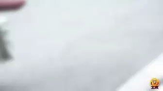 DLEE-771 05 Girls barely holding their pee while waiting by the toilet door. VOL. 5