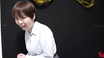 DLFF-669 06 Pee-holding matches: schoolgirl vs office lady.