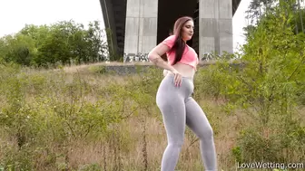 Stepsis Suzie - Pissing Scene