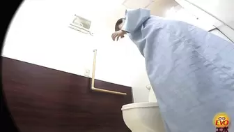 DLEE-754 05 Hidden camera: women doing urine test in hospital toilet.