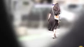 DLEE-787 05 Hidden camera footage of the streets: secret peeing spots.