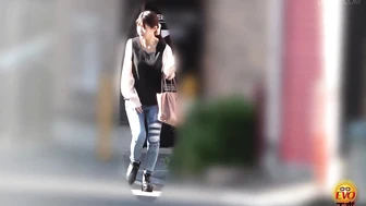 DLEE-749 05 Hidden camera footage of a girls’ toilet without a door. Shameful peeing!