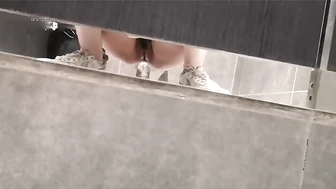 Internet cafe and other kinds of beauty toilet shoot