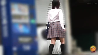 DLEE-793 04 Sudden urination urge on the way to school: schoolgirls rushing to the toilet with pre-pee drips.