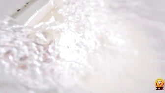 DLEE-793 05 Sudden urination urge on the way to school: schoolgirls rushing to the toilet with pre-pee drips.