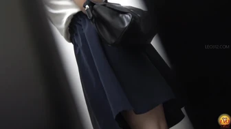 DLEE-798 04 Toilet blocked with a bucket option. What will women do? VOL. 2