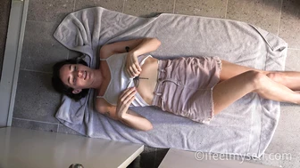 Abbi - Pee Break 0315