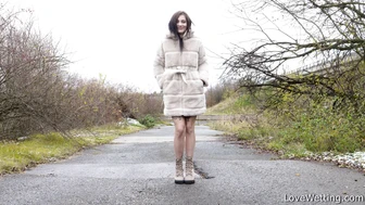 Alexa Throat - Pissing scene