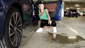 Silvia Black - Pissing scene