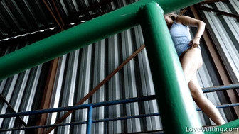 Nikki - Pissing scene