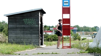 Joana Intense - Pissing scene