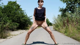 Joana Intense - Pissing scene