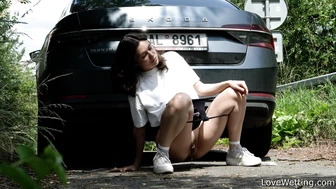 Audrey - Pissing scene