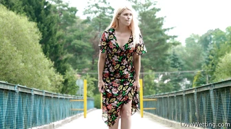 Izzy Delphine - Pissing scene