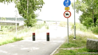 Alia Star - Pissing scene