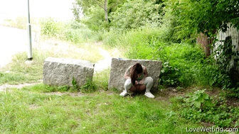 Alia Star - Pissing scene